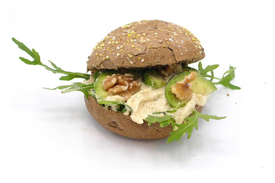 broodje hummus avocado