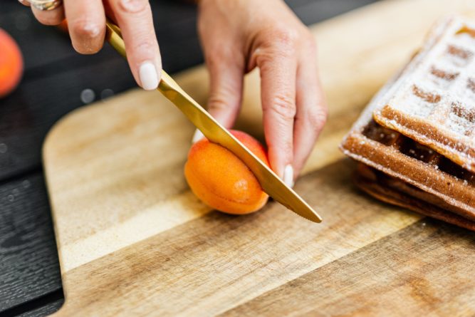 Wafels met perzik en kwark